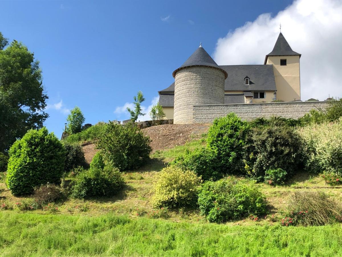 Chateau Porthos Tranquillite Des Pyrenees Lanne-en-Baretous Exterior photo