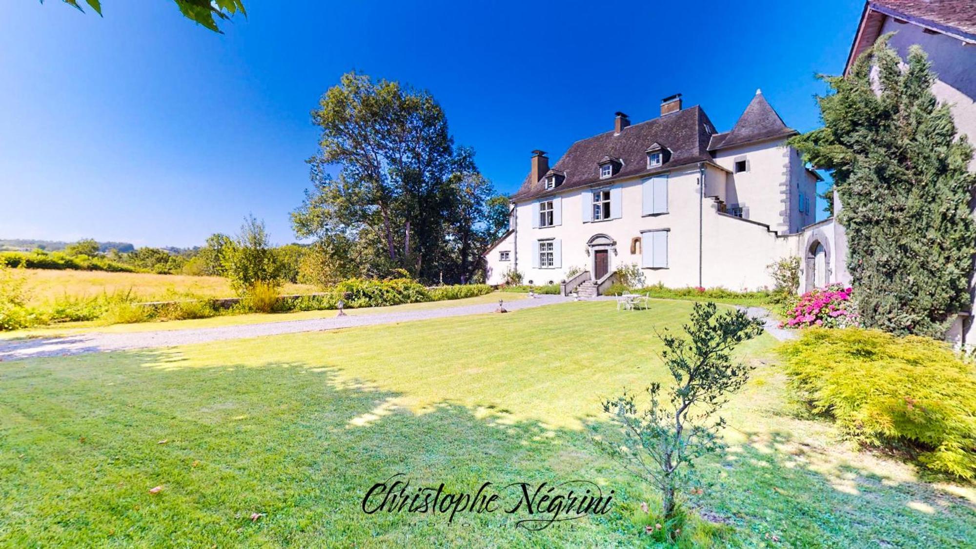 Chateau Porthos Tranquillite Des Pyrenees Lanne-en-Baretous Exterior photo